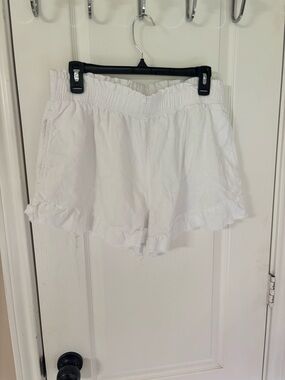 aerie Linen Blend Size Large White High-Waist Ruffle Hem Women’s Pull On Shorts